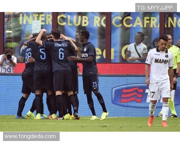 国王杯激战国米与巴萨战成平局帽子戏法引发全场狂欢集锦回顾 国王杯激战国米与巴萨战成平局帽子戏法引发全场狂欢集锦回顾