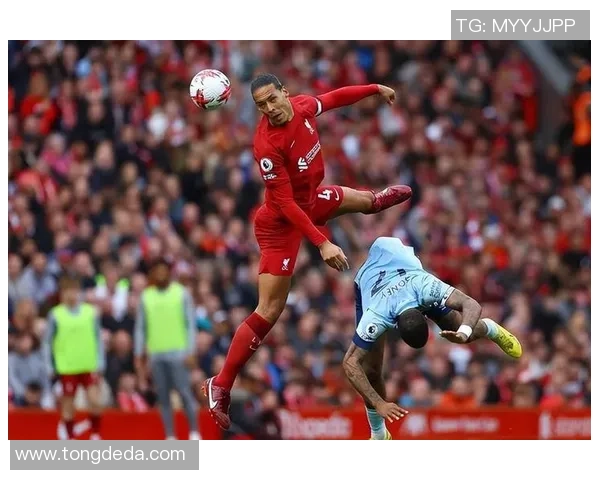 英超激战：拜仁4-0曼城点球大战引发全场狂欢盛况