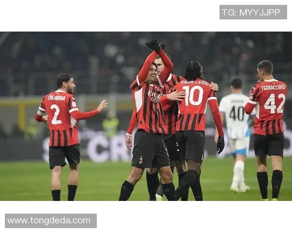 友谊赛精彩对决AC米兰与利物浦战成平局战术分析引发热议