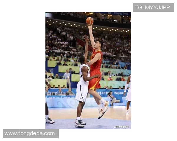 姚明与黄晓明同框合影展现友谊与体育精神的精彩瞬间 姚明与黄晓明同框合影展现友谊与体育精神的精彩瞬间