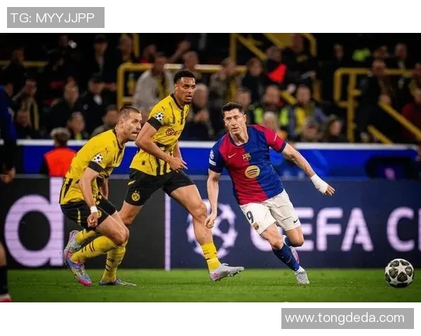 德甲激战：尤文图斯狂胜巴萨五球赛场瞬间引发热议与反思