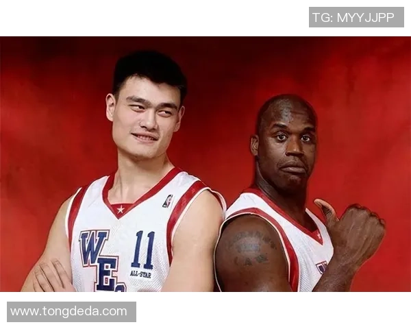 青岛街头意外邂逅篮球巨星姚明感受身高差带来的震撼与亲切