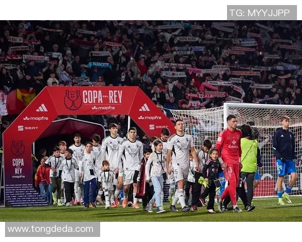 国王杯激战皇马逆转多特蒙德红牌争议引发全场沸腾精彩集锦