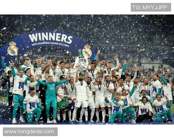 欧冠激战：皇马逆转曼联5-1补时进球点燃全场激情