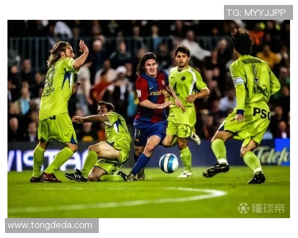 国王杯惊现冷门巴萨以一球小胜多特蒙德引发全场狂欢