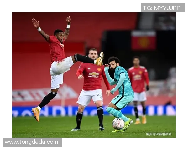 友谊赛精彩对决：里昂与利物浦战成平局引发全场热议