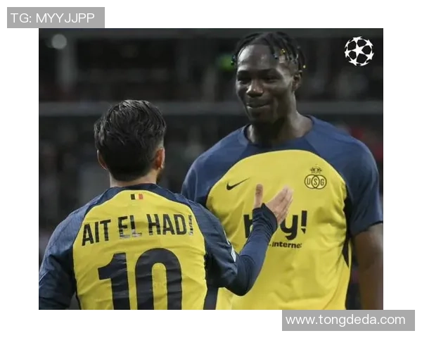 西甲赛场惊现冷门切尔西逆转那不勒斯3-0引发全场欢呼